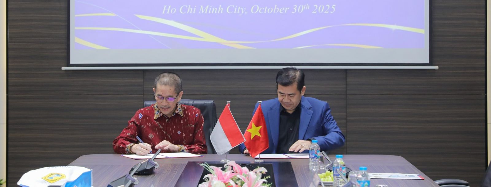 IUH KÝ KẾT THỎA THUẬN HỢP TÁC VỚI TRƯỜNG ĐẠI HỌC UNIVERSITAS KRISTEN KRIDA WACANA (UKRIDA) – INDONESIA