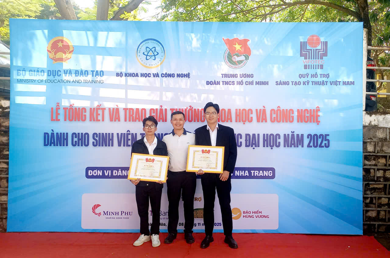 IUH Đạt Giải Nhì Giải thưởng Khoa học và Công nghệ dành cho Sinh viên Năm 2025