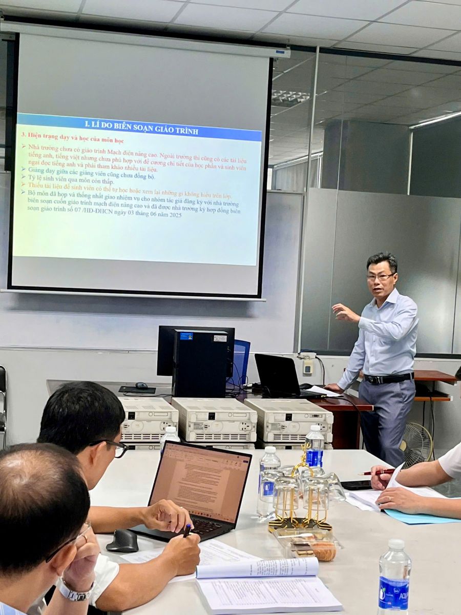 Chủ biên báo cáo nội dung giáo trình