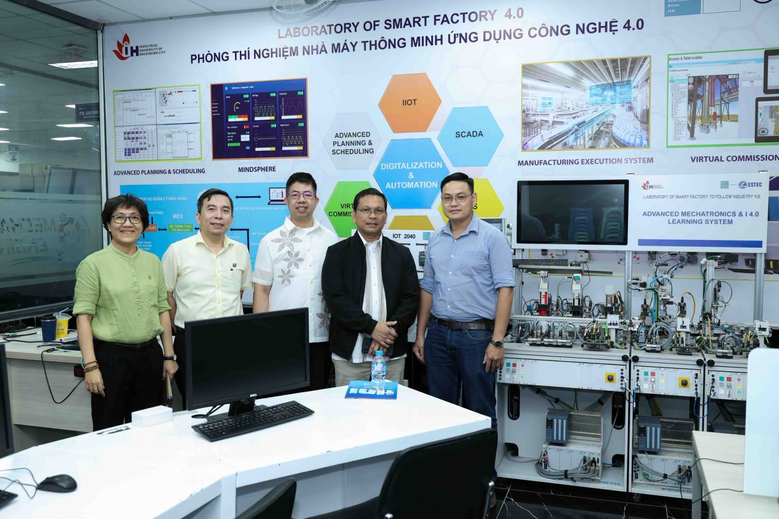 Hình ảnh buổi làm việc