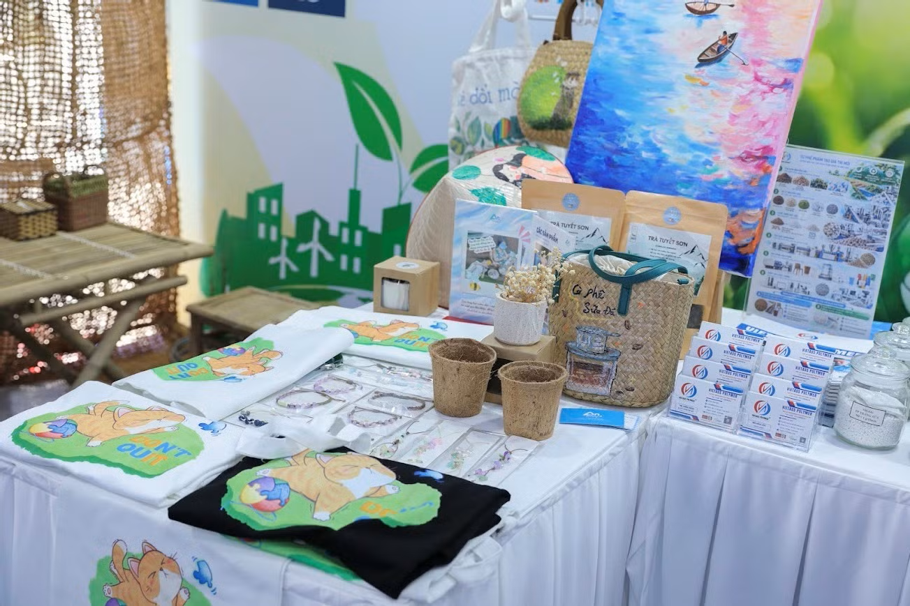 Thủ công mỹ nghệ từ nguyên liệu tự nhiên